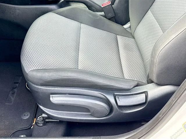 Used 2024 White Kia LX image 18