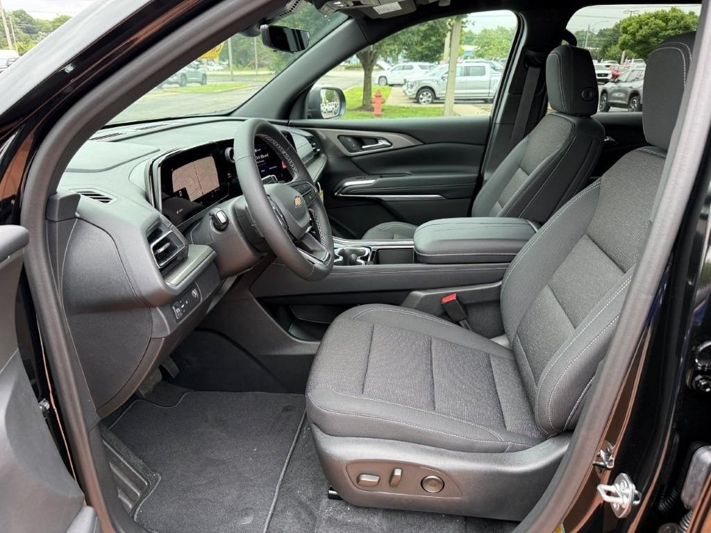 New 2026 Mosaic Black Metallic Chevrolet LT image 11