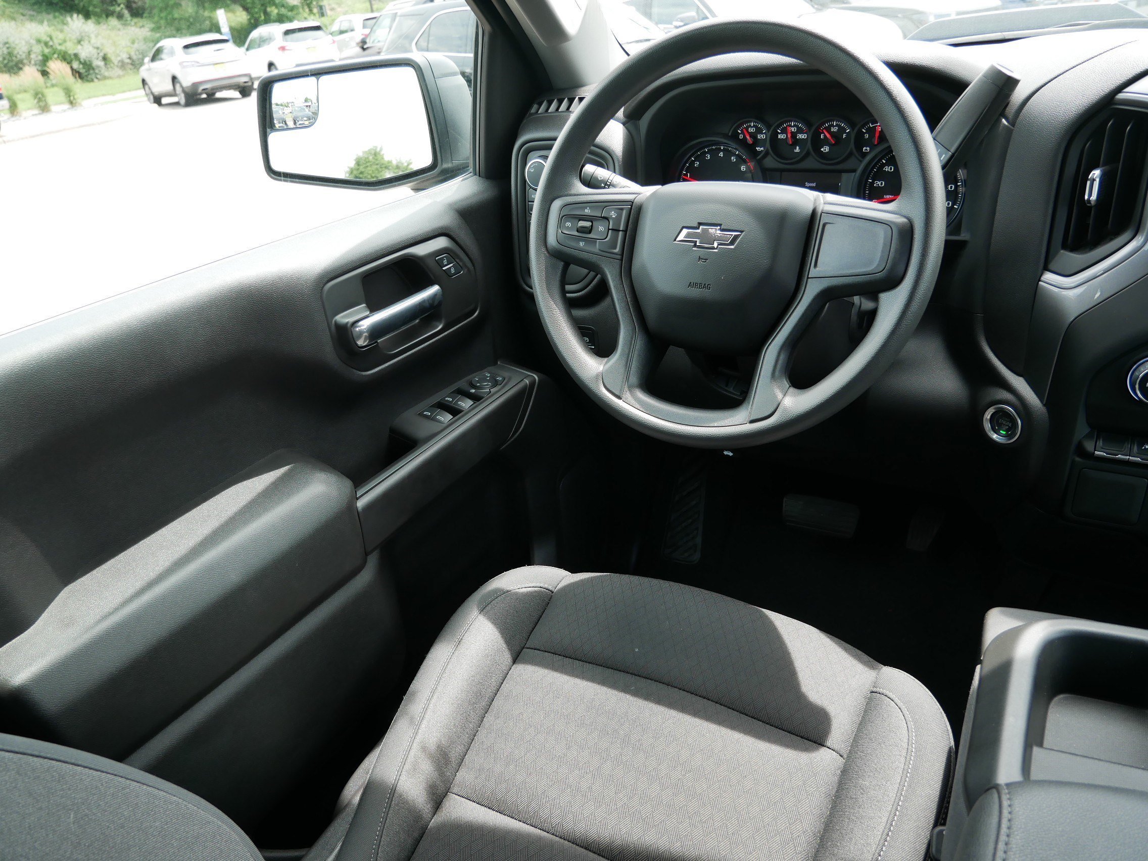 2024 Chevrolet Silverado 1500 Custom - Photo 9