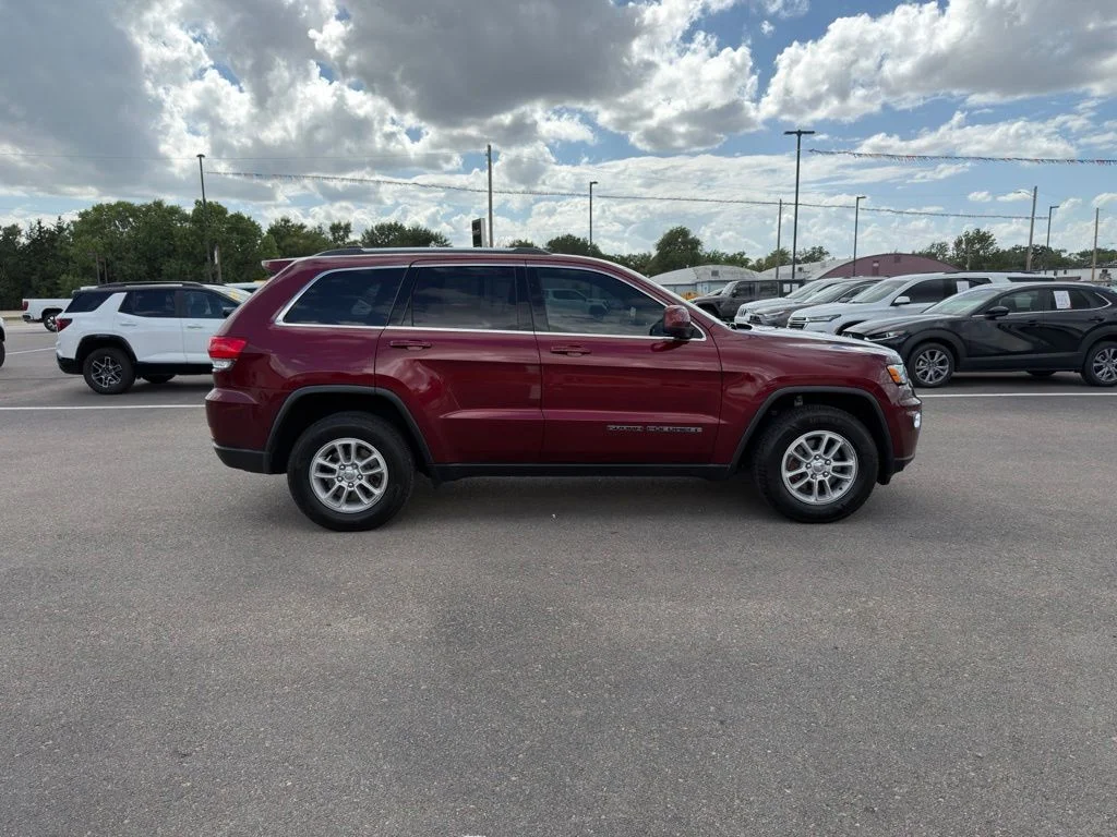 Used 2019 Jeep Grand Cherokee Laredo E with VIN 1C4RJFAG0KC727868 for sale in Newton, KS
