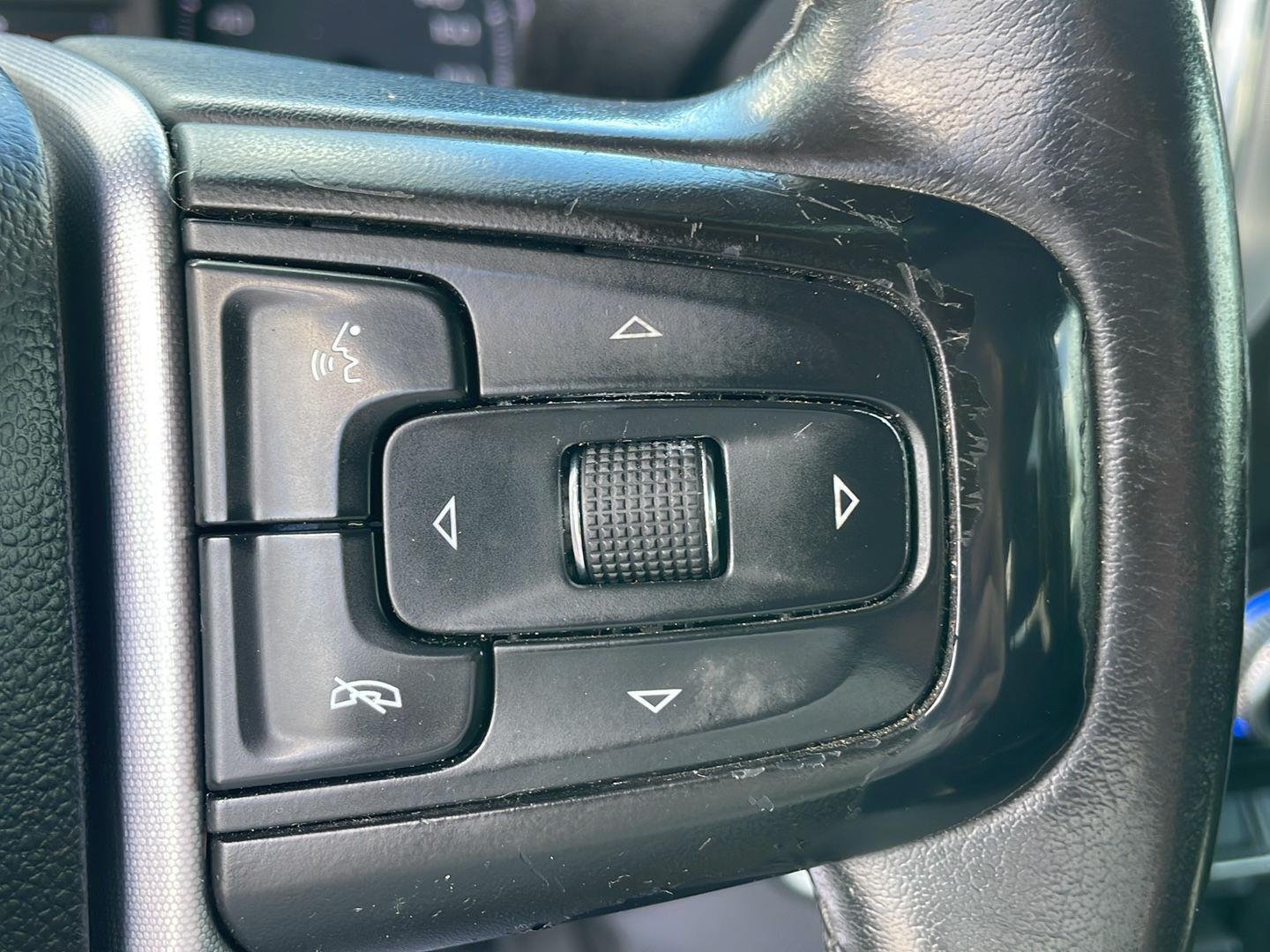 Used 2020 Onyx Black GMC Elevation image 22