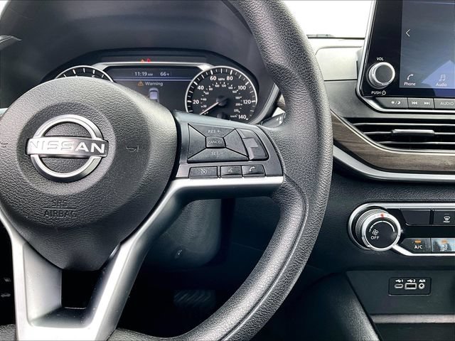 Used 2024 Brilliant Silver Metallic Nissan 2.5 SV image 24