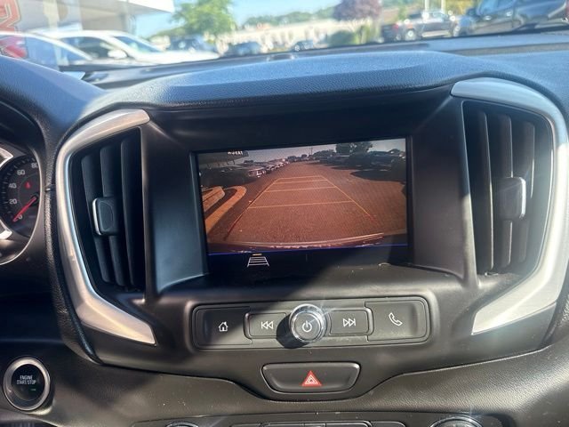 Used 2021 Silver GMC SLE image 17
