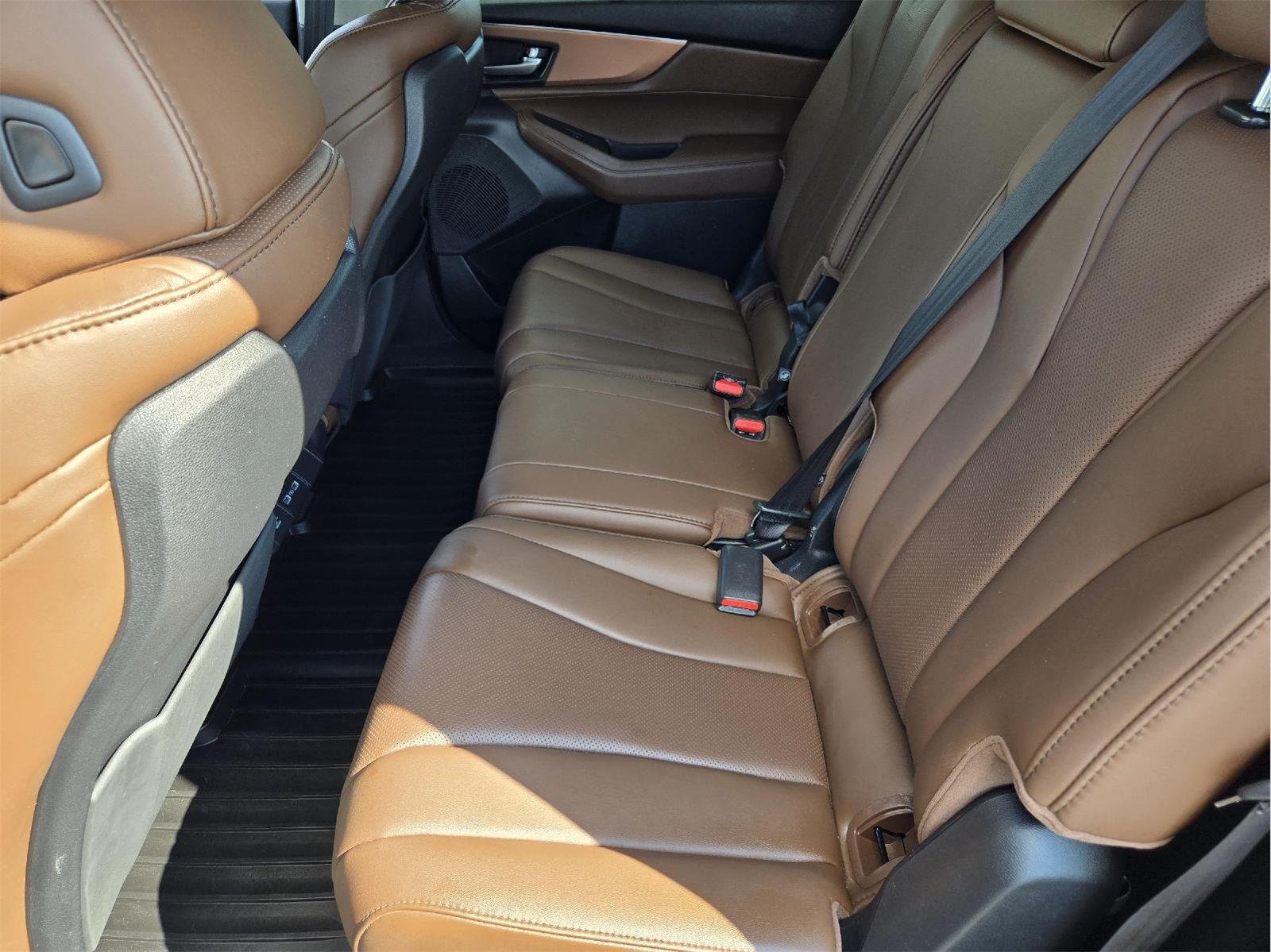 Used 2024 Liquid Carbon Metallic Acura w/Tech image 28