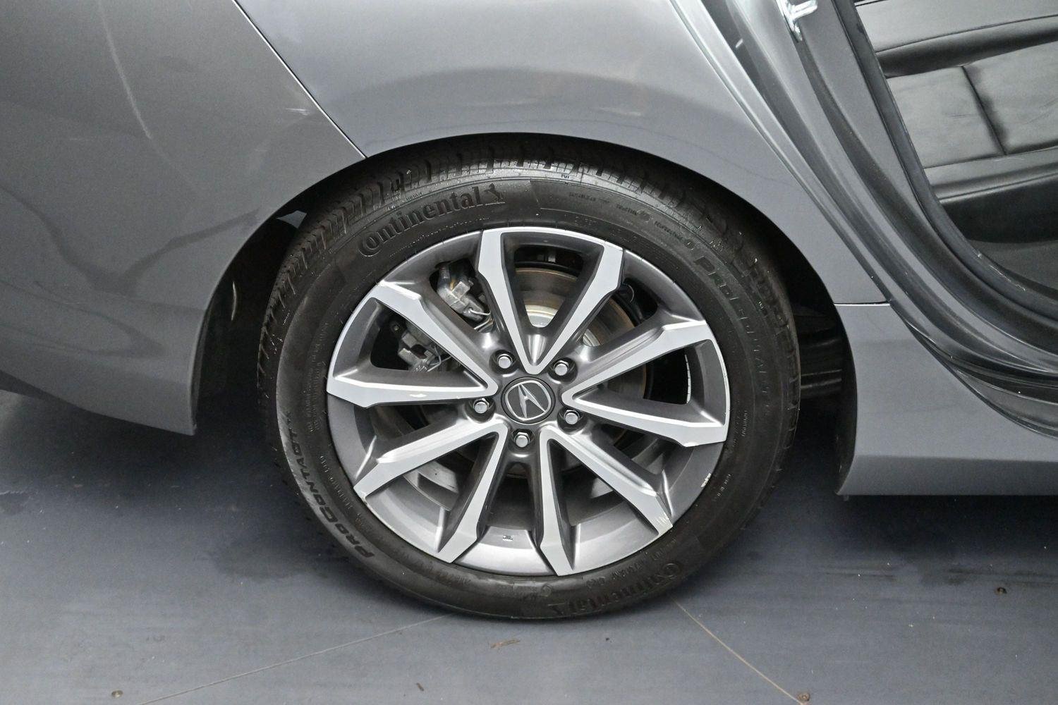 Used 2023 Liquid Carbon Metallic Acura Base image 32