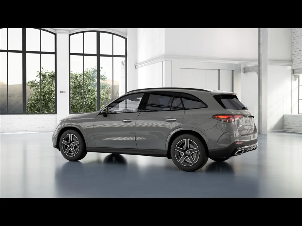 New 2026 Manufaktur Alpine Grey Mercedes-Benz GLC 300 4MATIC® image 26