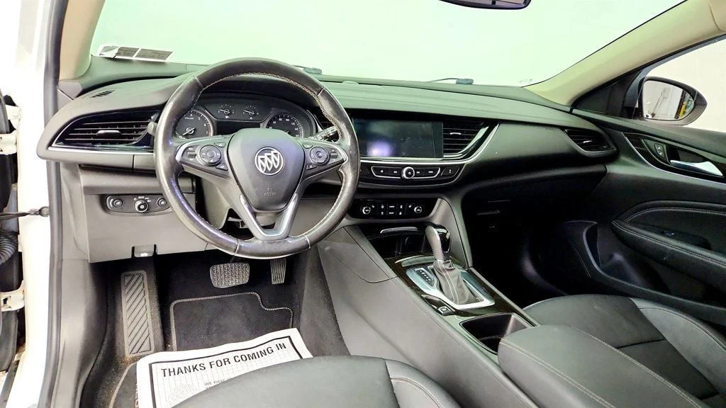 Used 2019 Summit White Buick 5dr Wagon Essence AWD image 12