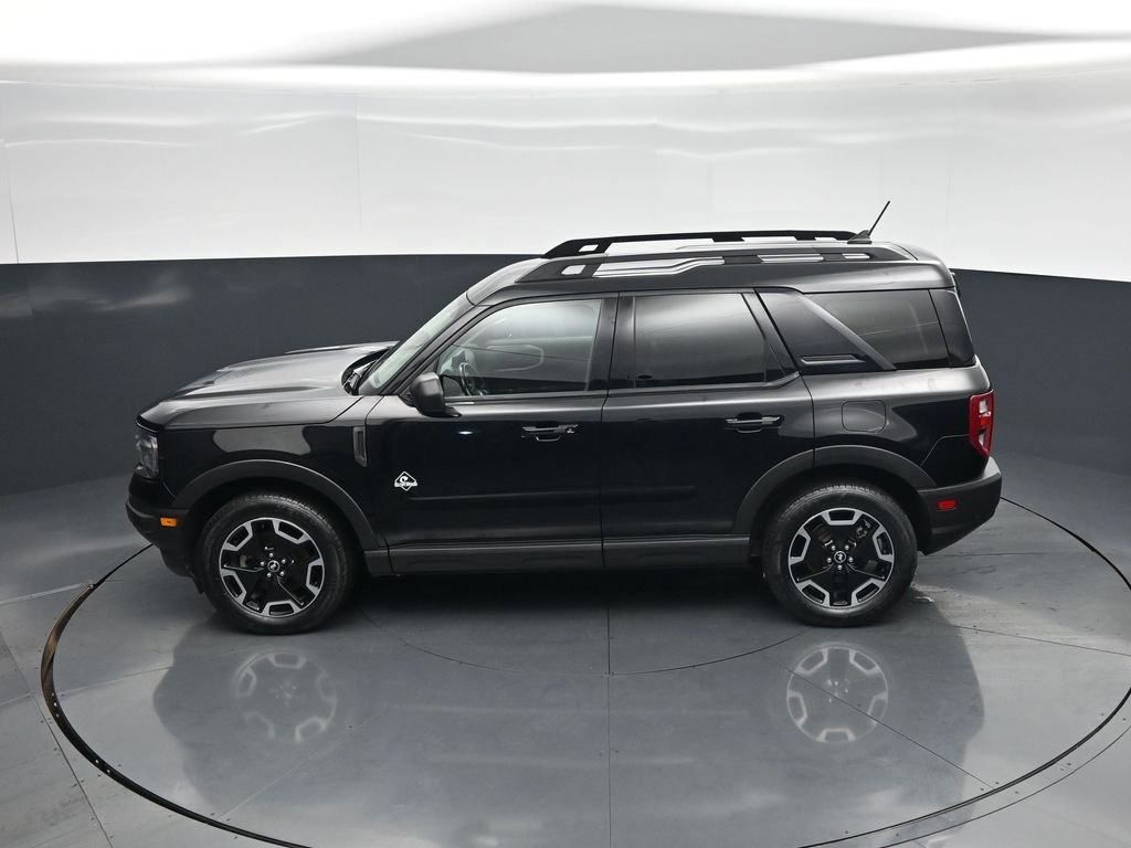 Used 2023 Black Ford Outer Banks image 71