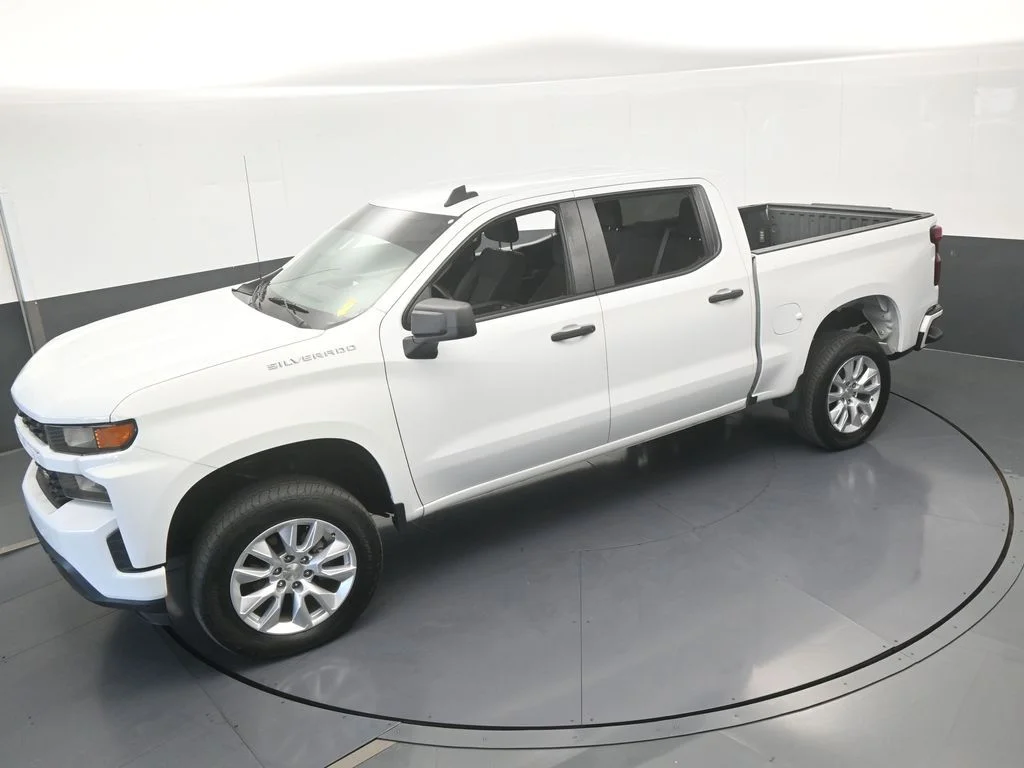 Used 2022 Summit White Chevrolet Custom image 47