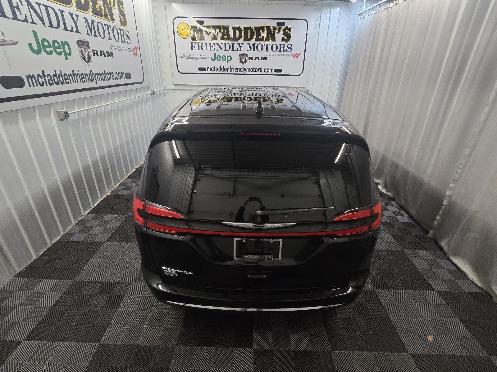 2026 Chrysler Pacifica Select - Photo 6