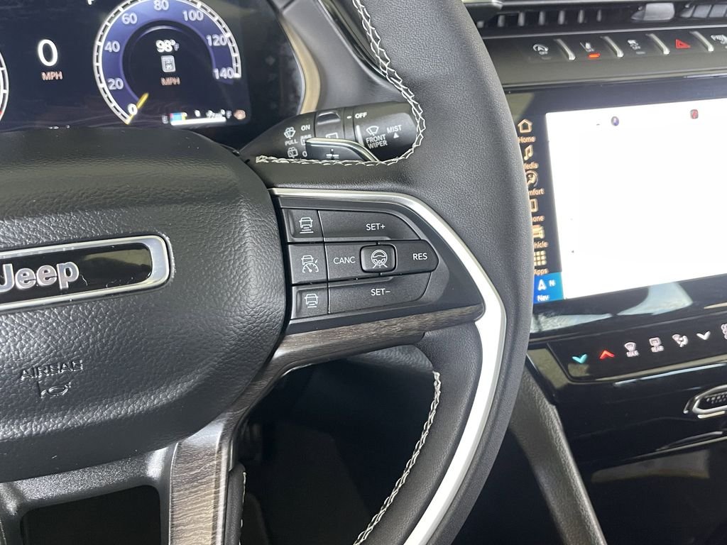 New 2026 Baltic Gray Metallic Clearcoat Jeep Altitude image 28