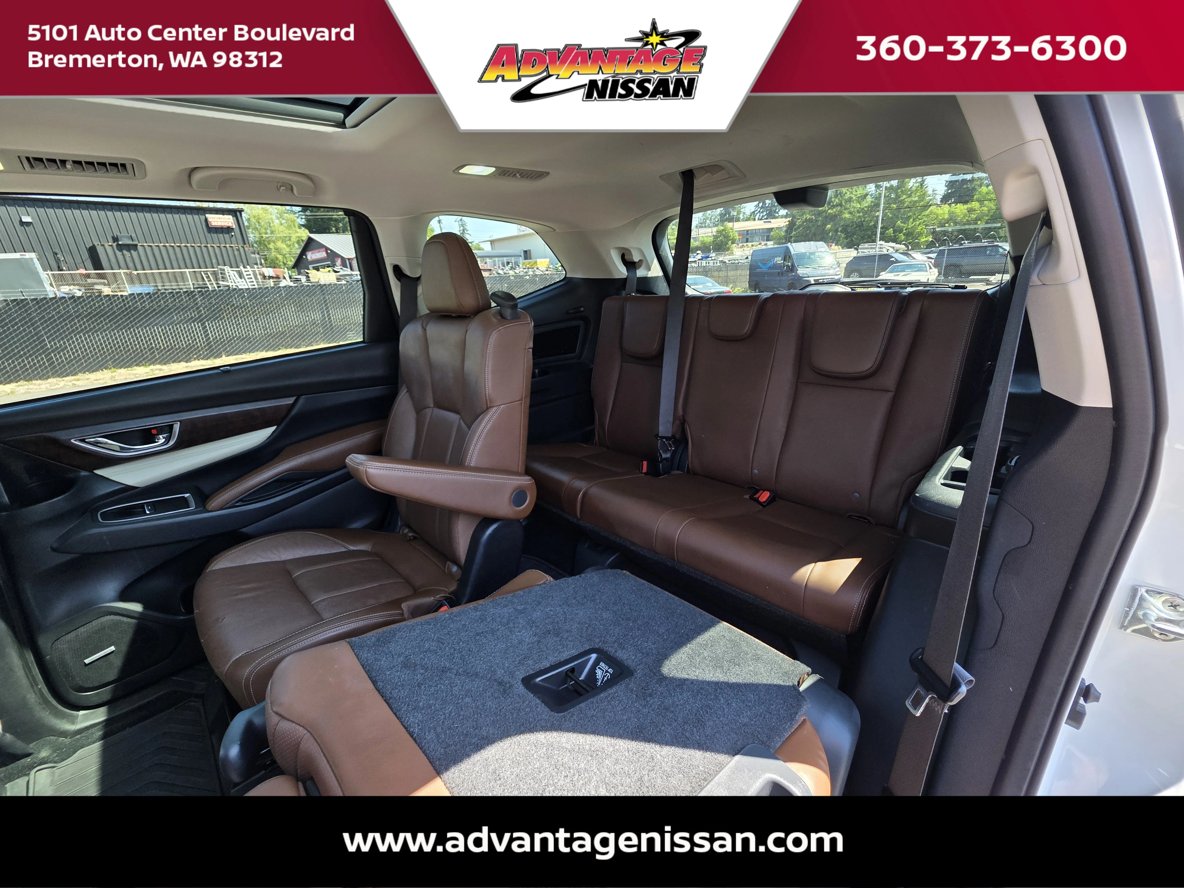 Used 2019 Crystal White Pearl Subaru Touring image 18