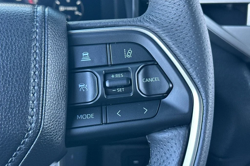 2025 Toyota Tundra Limited - Photo 27