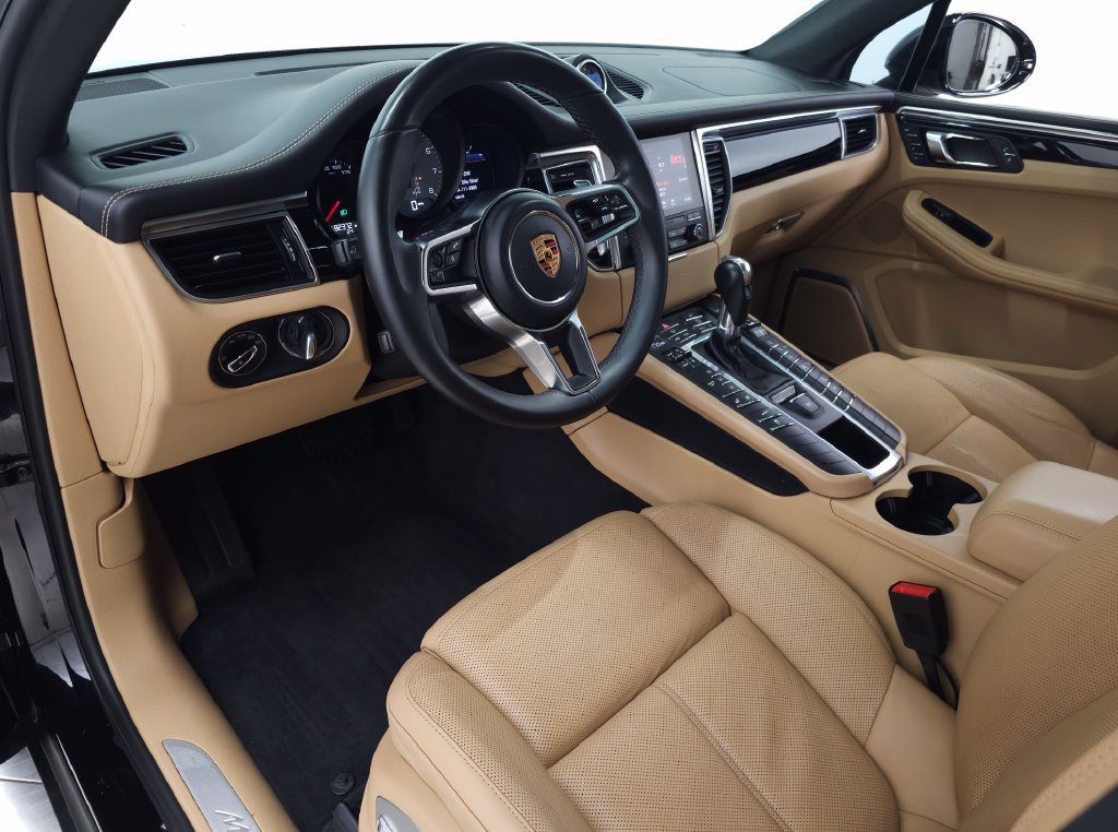 Used 2018 Jet Black Metallic Porsche S image 17