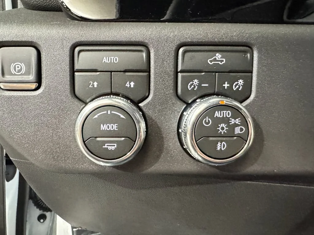 New 2026 Summit White GMC Elevation image 19