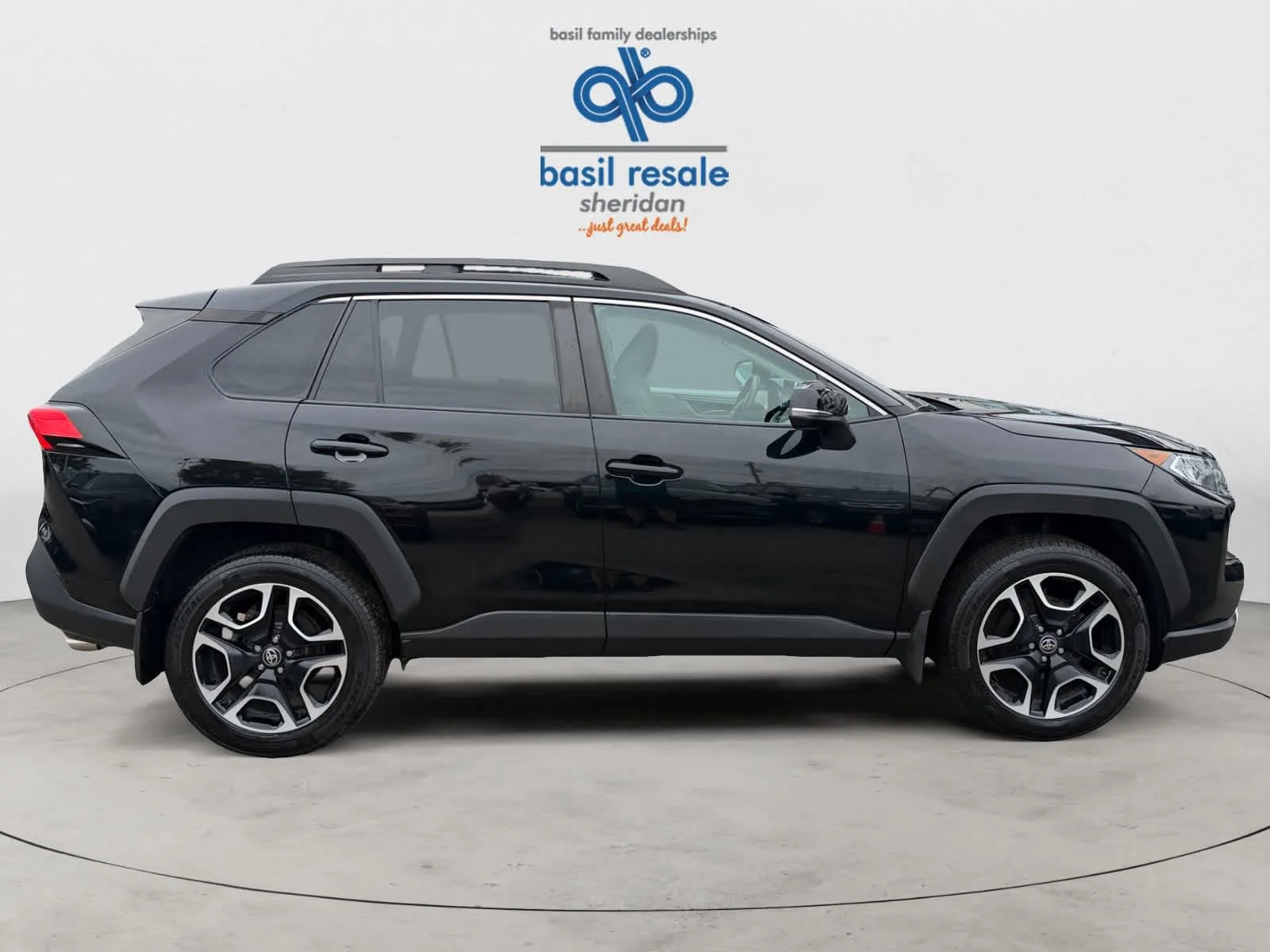 Used 2021 Midnight Black Metallic Toyota Adventure image 9