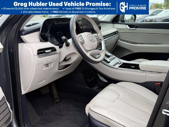 Used 2023 Gray Hyundai Calligraphy image 18