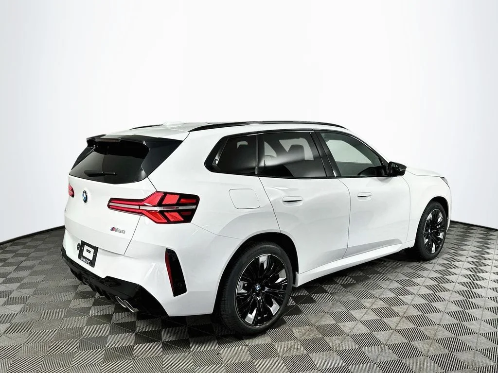 Used 2025 Alpine White BMW M50 xDrive image 5