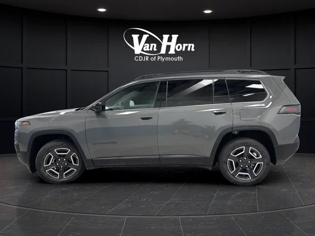 New 2026 Sting-Gray Clear-Coat Exterior Paint Jeep Limited image 4