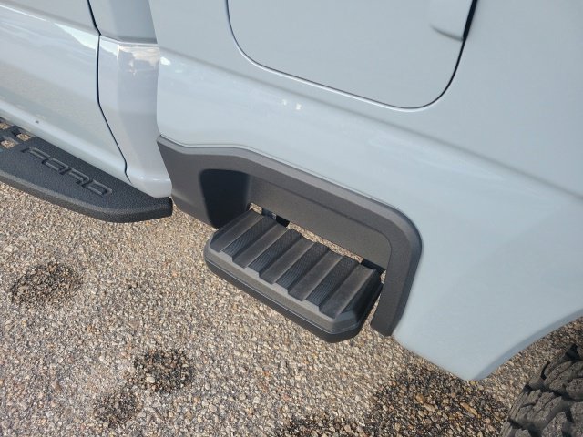 New 2027 Gray Metallic Ford Lariat image 8