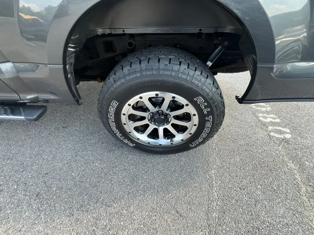 Used 2018 Gray Ford XLT image 27