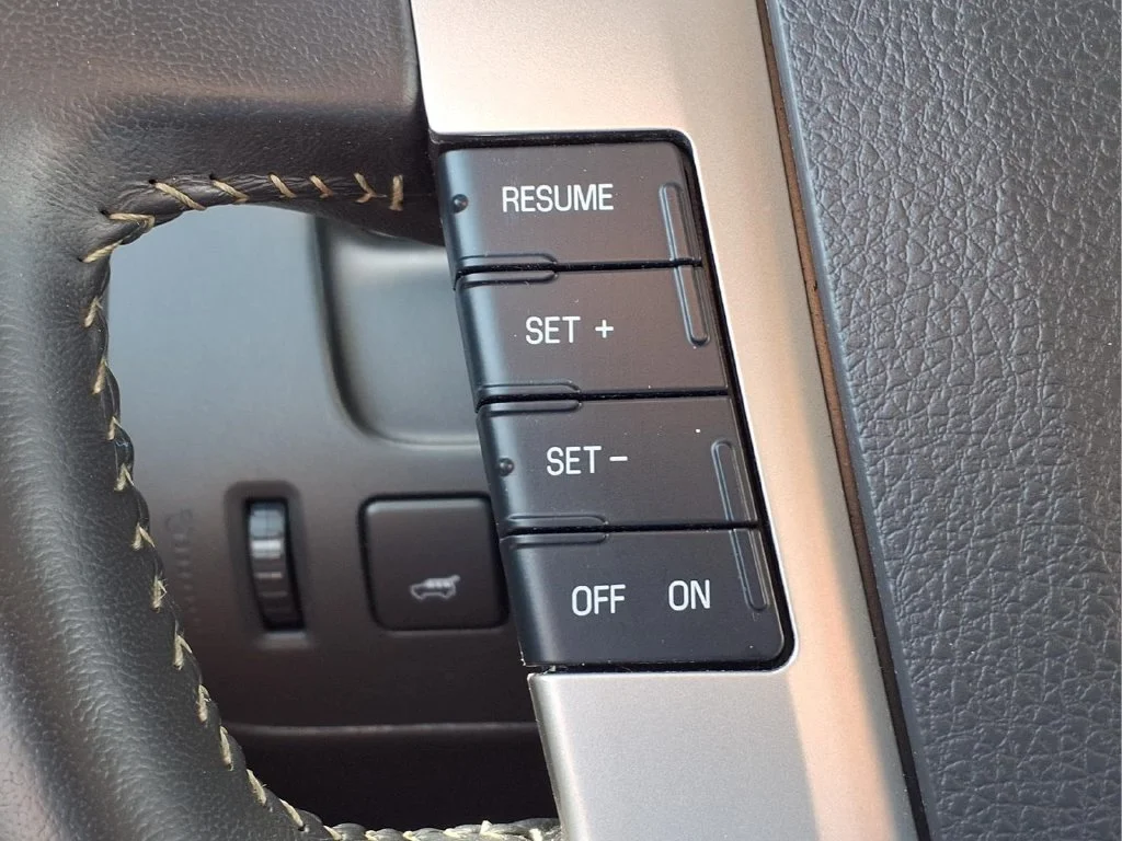 Used 2012 Gray Ford Limited image 22
