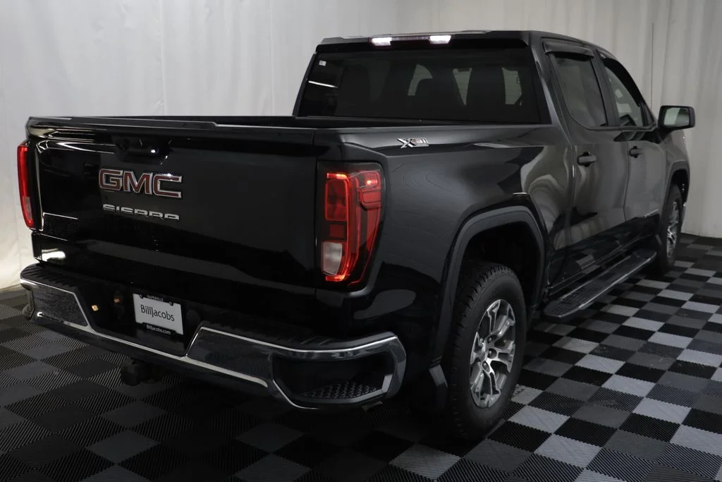Used 2024 Onyx Black GMC Pro image 16