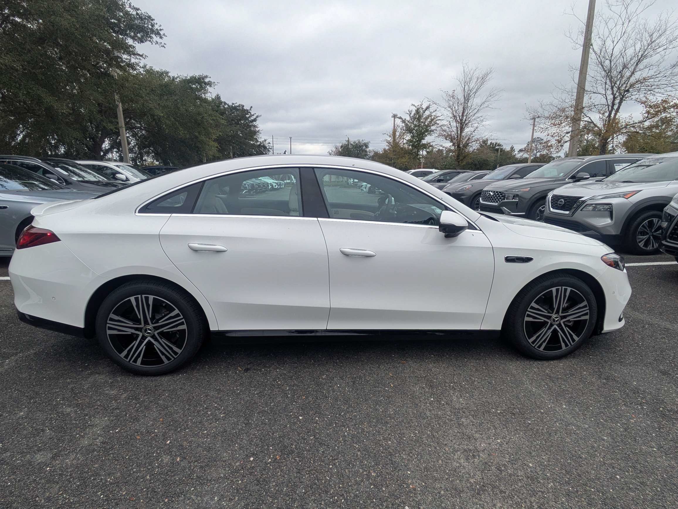 New 2027 Polar White Mercedes-Benz CLA 220 image 2