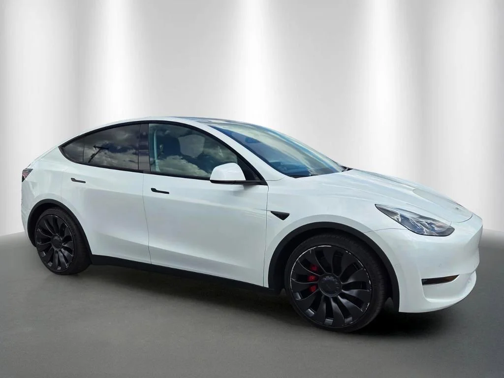 Used 2022 Tesla Model Y Performance with VIN 7SAYGDEF5NF326942 for sale in Tampa, FL