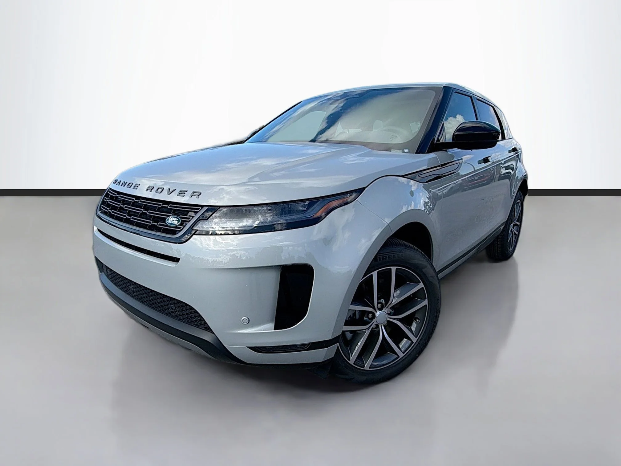 2026 Land Rover Range Rover Evoque S's photo
