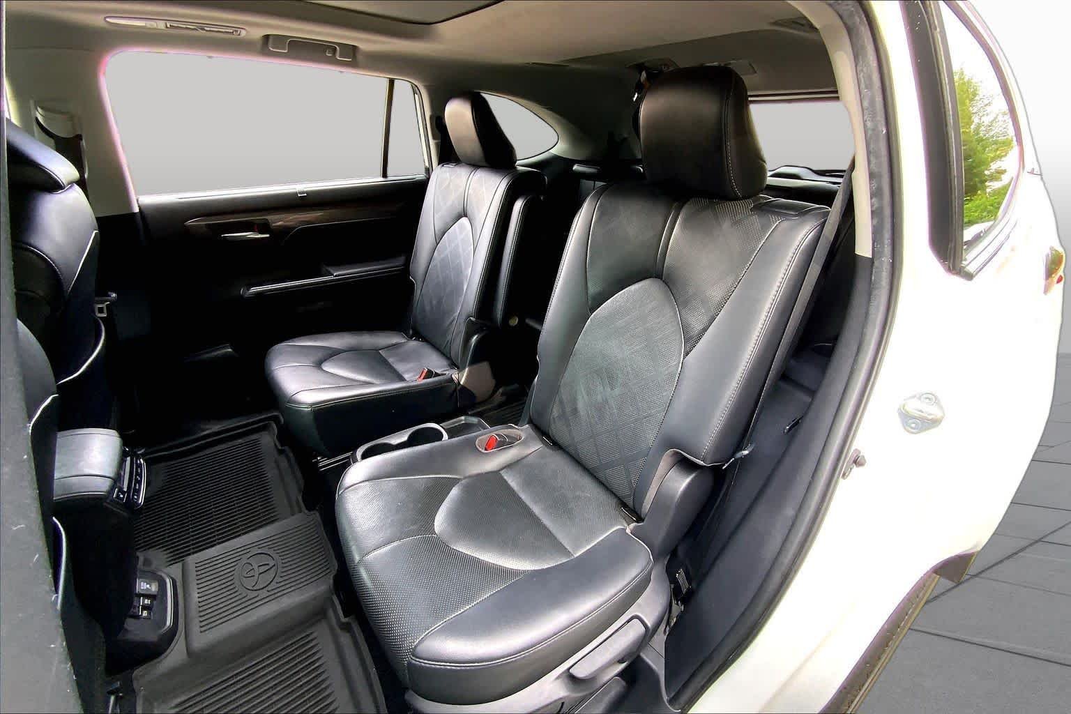 Used 2021 Blizzard Pearl Toyota Hybrid Platinum image 21