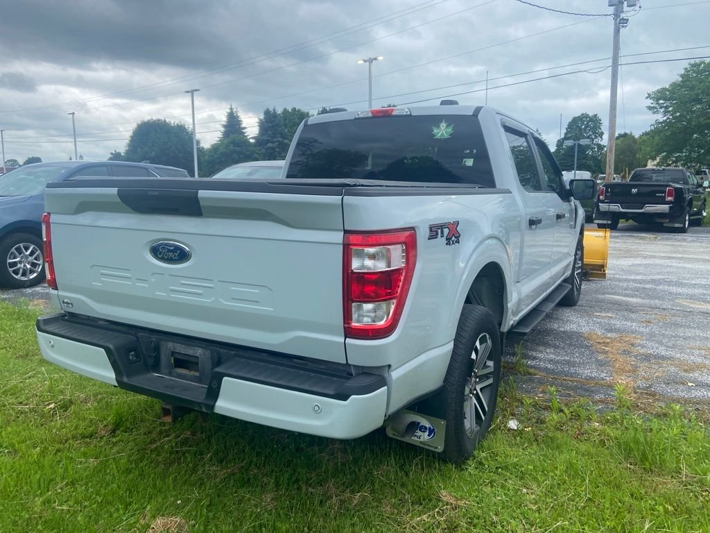 Used 2022 White Metallic Ford XL image 5