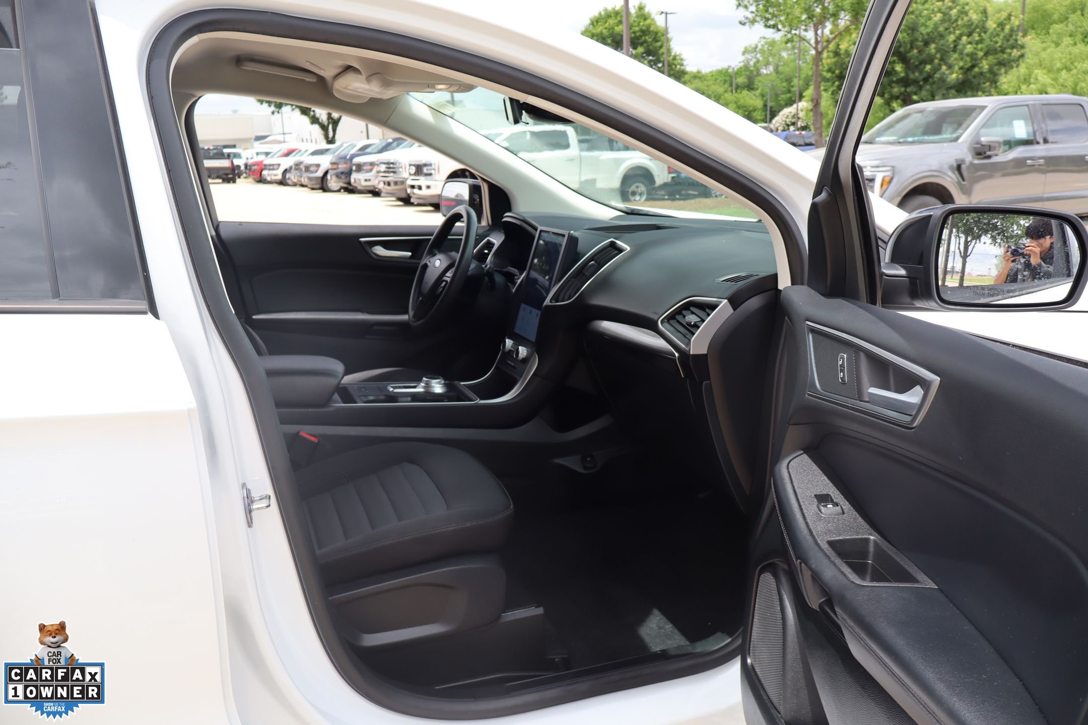 Used 2024 White Ford SE image 27