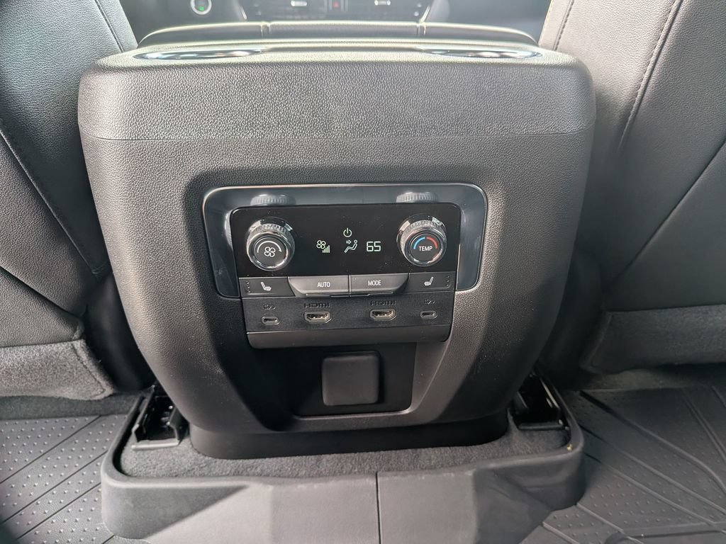 New 2026 Polar White Tricoat Chevrolet Premier image 37