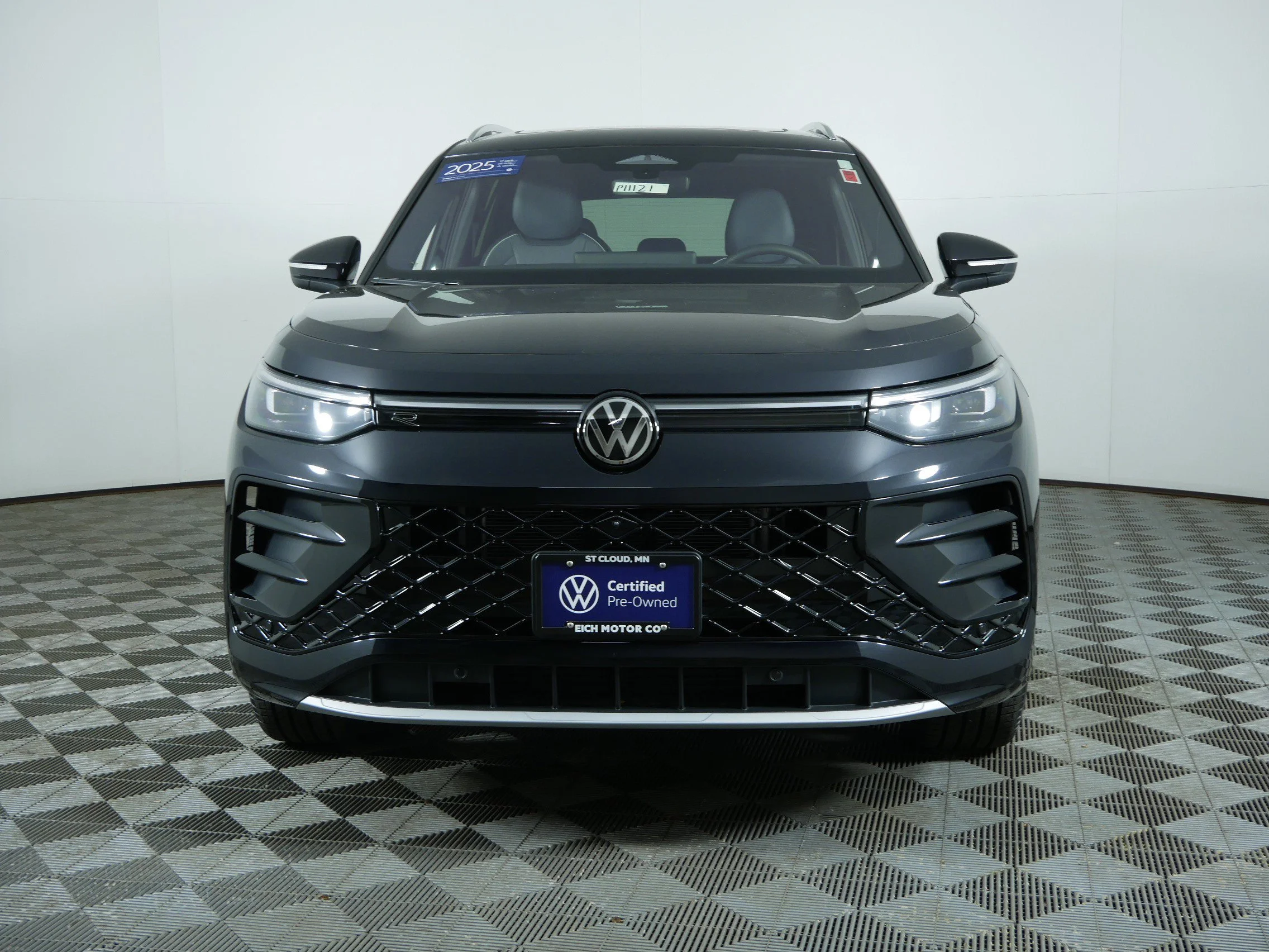 Certified 2025 Volkswagen Tiguan SEL R-LINE with VIN 3VVLR7RM9SM005944 for sale in St. Cloud, Minnesota