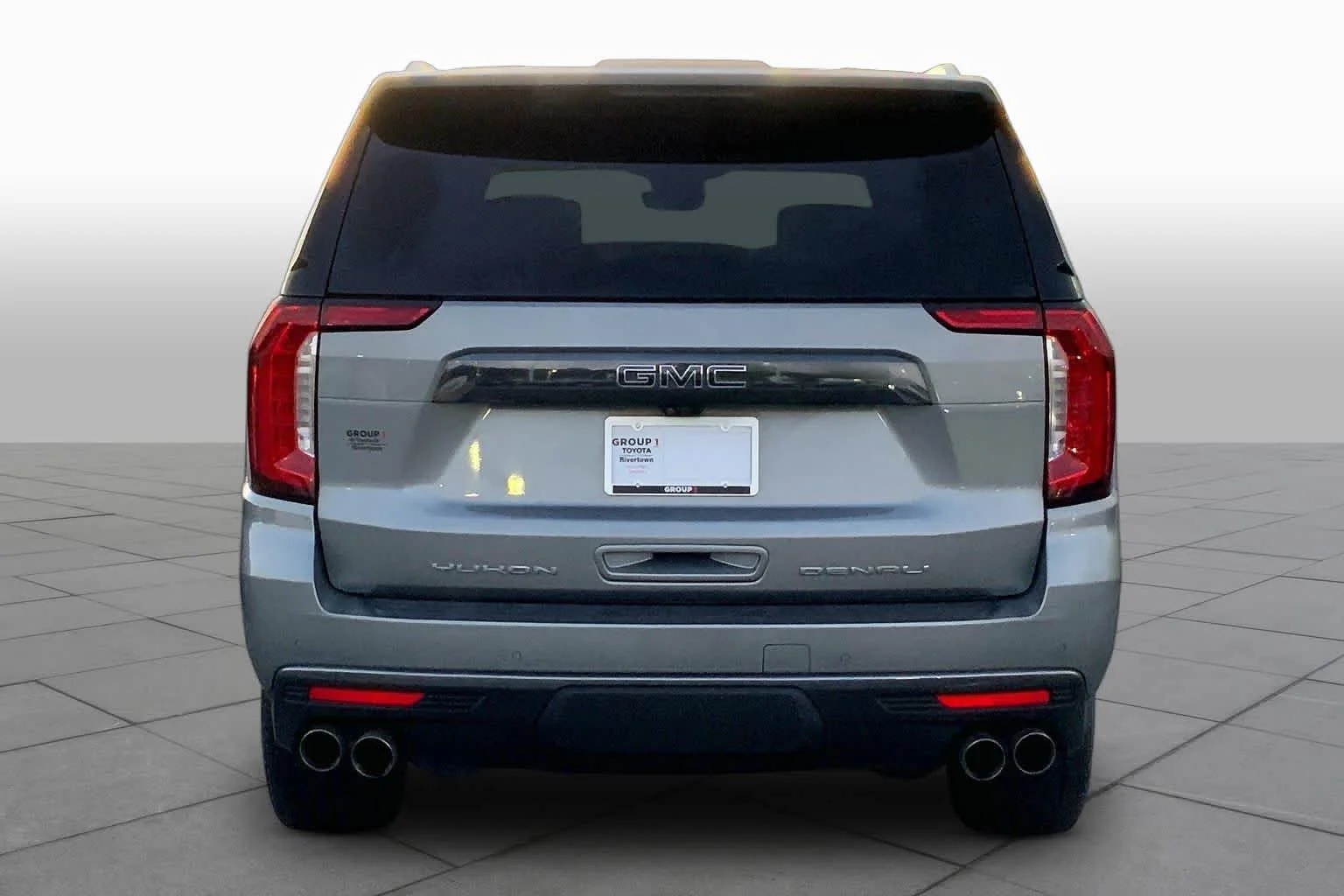 Used 2023 Sterling Metallic GMC Denali Ultimate image 5