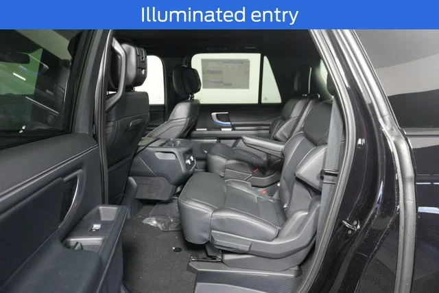 New 2026 Agate Black Metallic Ford MAX Platinum® image 30