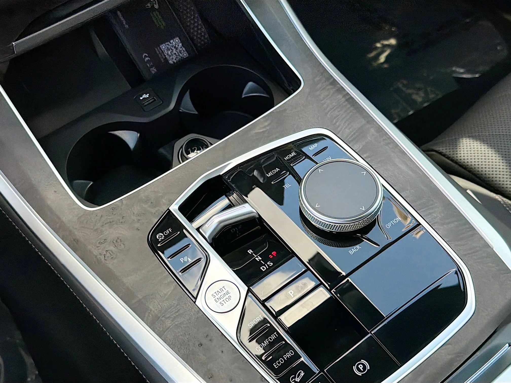 New 2026 Dravit Grey Metallic BMW xDrive40i image 29