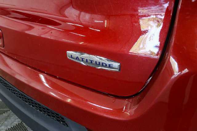 Used 2024 Red Jeep Latitude image 11