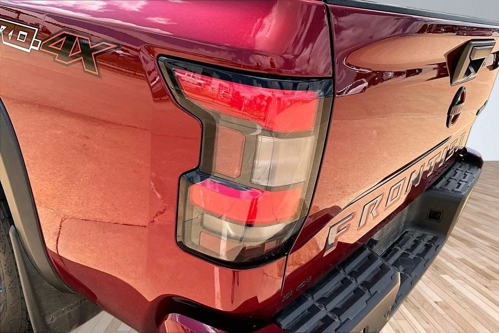 Used 2022 Red Nissan PRO-4X image 28