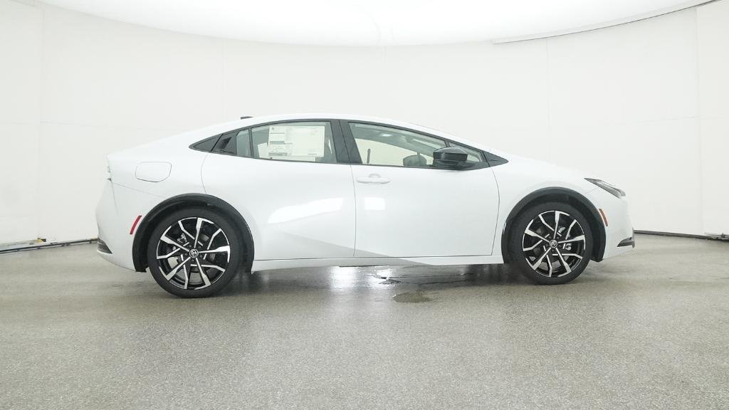 New 2026 Wind Chill Pearl Toyota XSE image 4