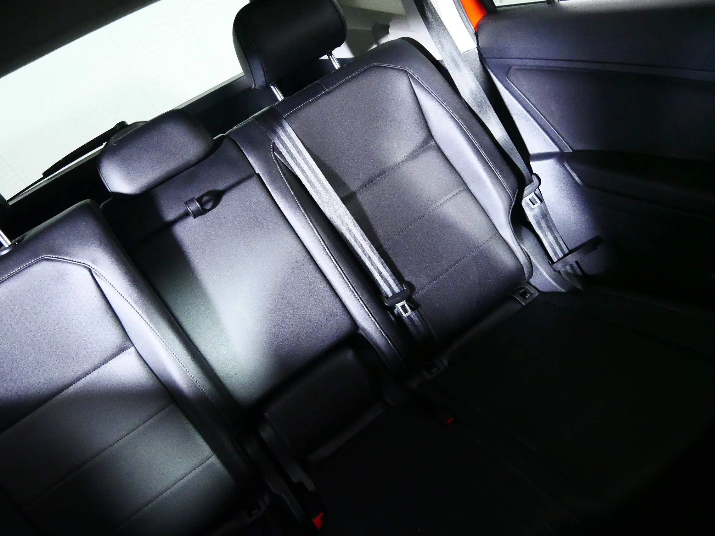 Used 2019 Habanero Orange Metallic Volkswagen SE image 14