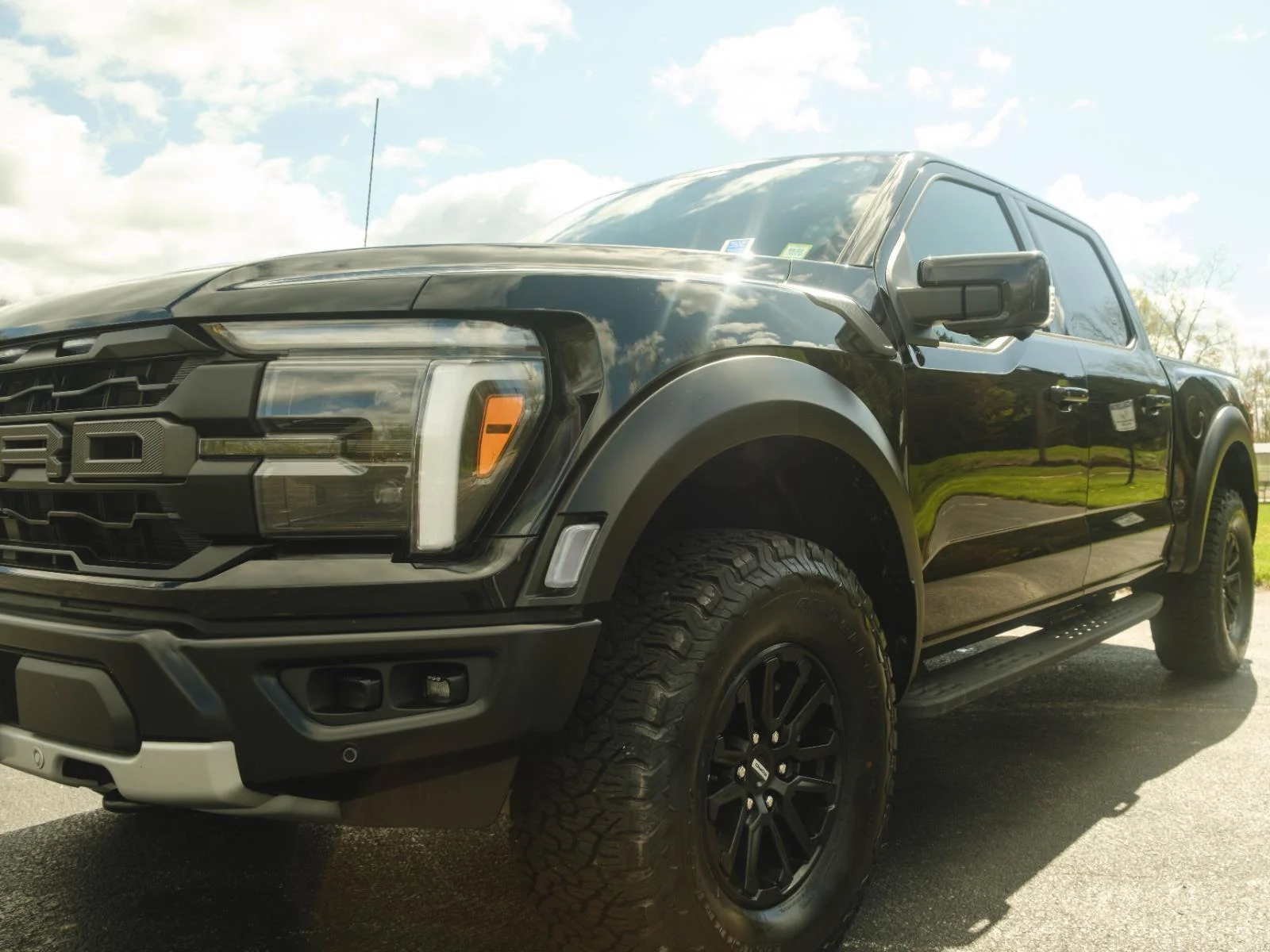 Certified Used 2025 Agate Black Metallic Ford Raptor image 5