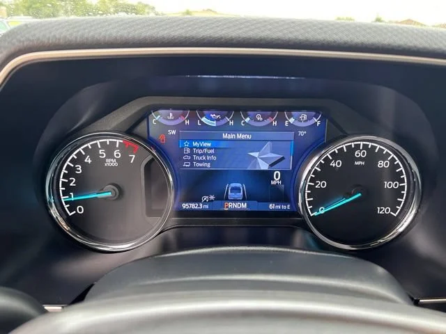 Used 2021 White Ford XL image 3