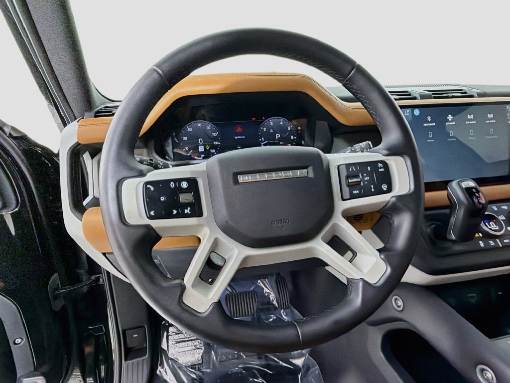 Certified Used 2024 Black Land Rover X-Dynamic SE image 11