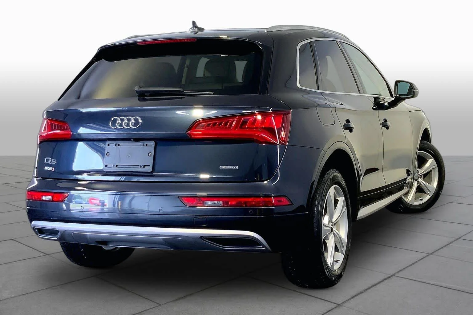 Used 2020 Moonlight Blue Metallic Audi Premium Plus image 13