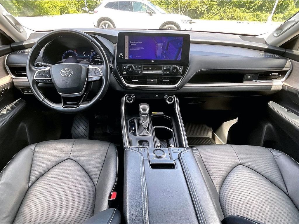 Used 2024 White Toyota Limited image 22