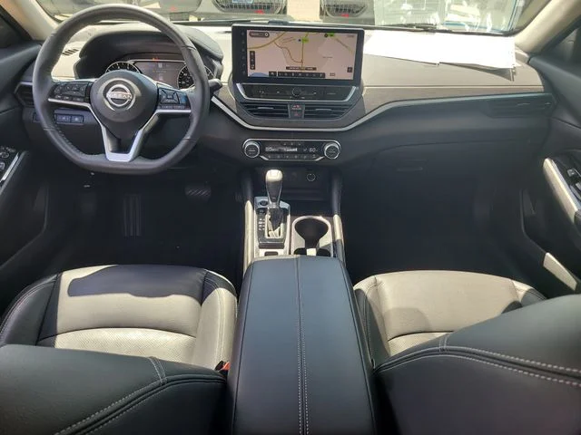 Used 2024 White Nissan 2.5 SL image 15