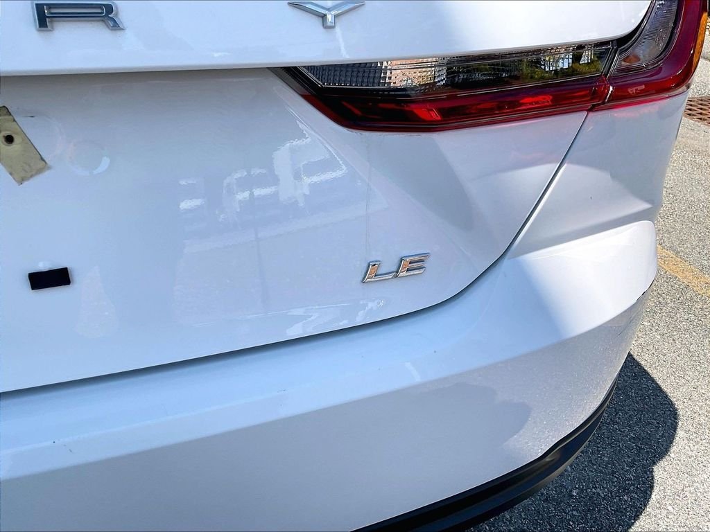 Used 2025 White Toyota LE image 28