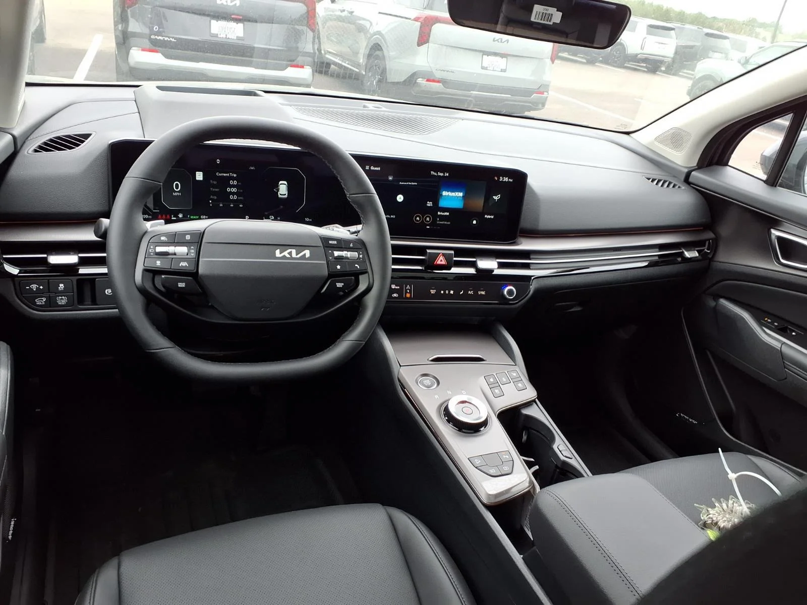 New 2027 Gravity Gray Kia SX Prestige image 4